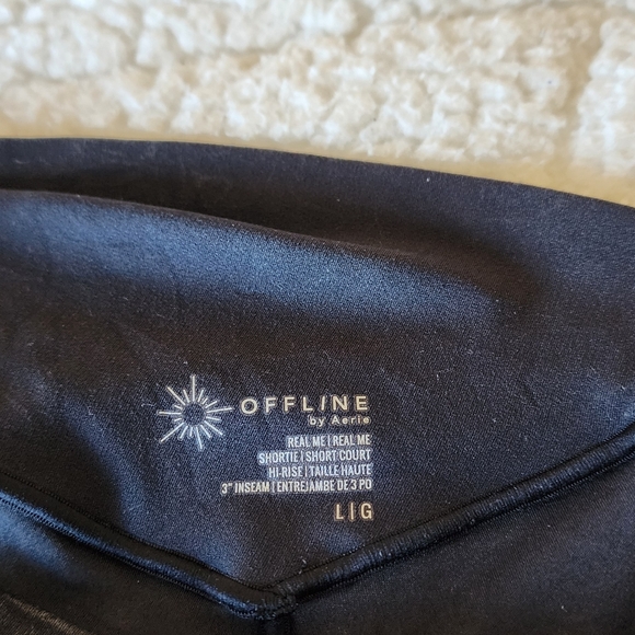 Offline by Aerie Real Me High Waisted Crossover 3" Bike Shorts - Picture 2 of 3